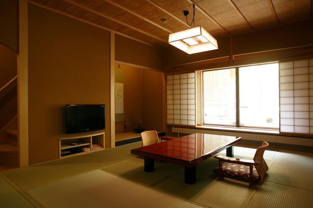 ホテル 名月荘 上山市 エクステリア 写真